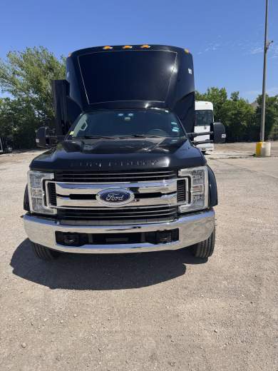 2018 Tiffany  Ford F550 Shuttle Bus