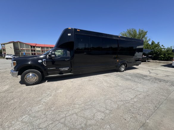 2018 Tiffany  Ford F550 Shuttle Bus