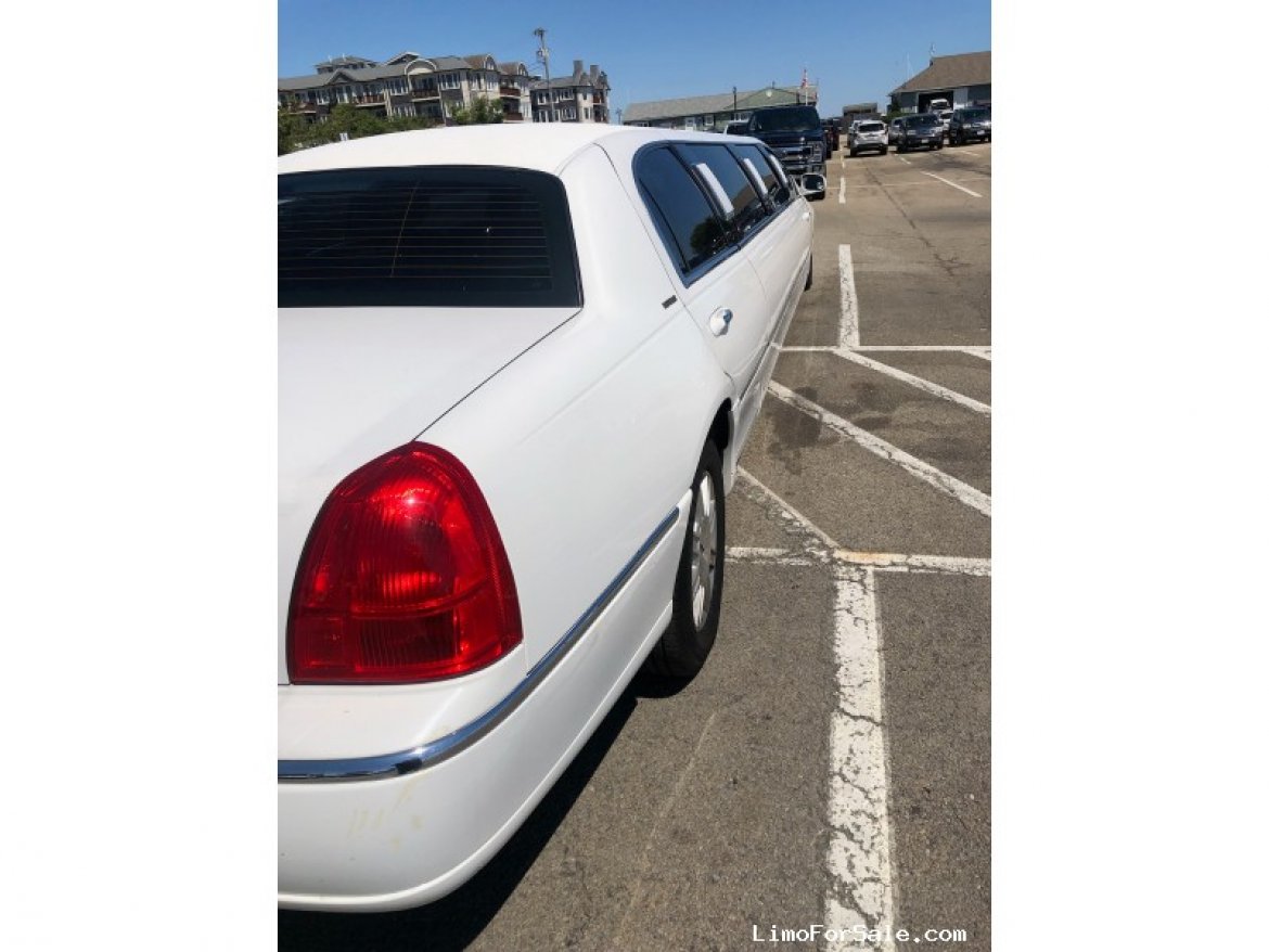 Used 2007 Lincoln Town Car Limousine for sale in Scituate, MA WS16995
