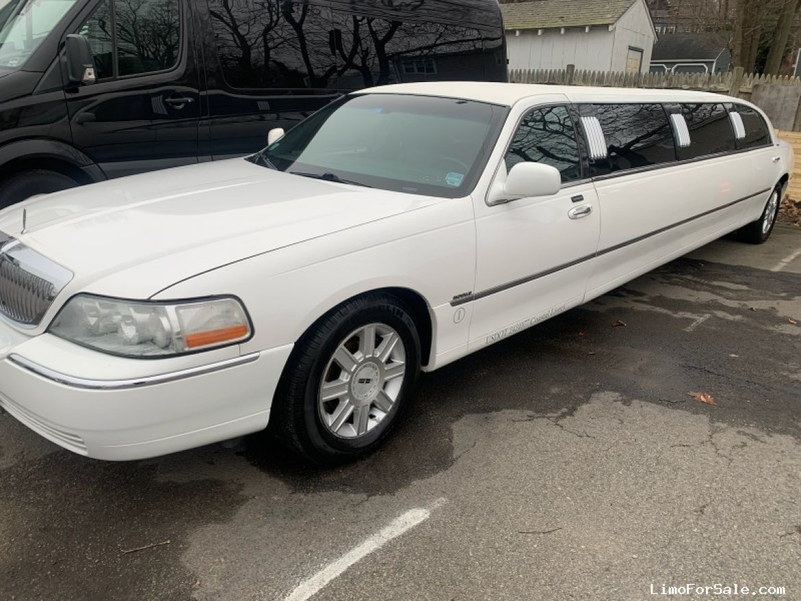 Used 2007 Lincoln Town Car Limousine for sale in Scituate, MA WS16995