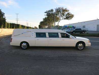 2005 Federal Coach Cadillac Deville 6-Door Stretch Hearse