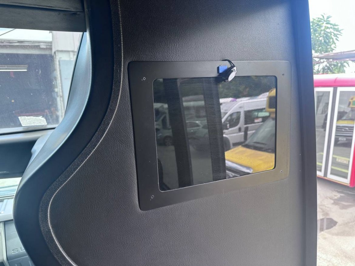 Executive Shuttle for Sale in Anaheim, CA - Photo 5