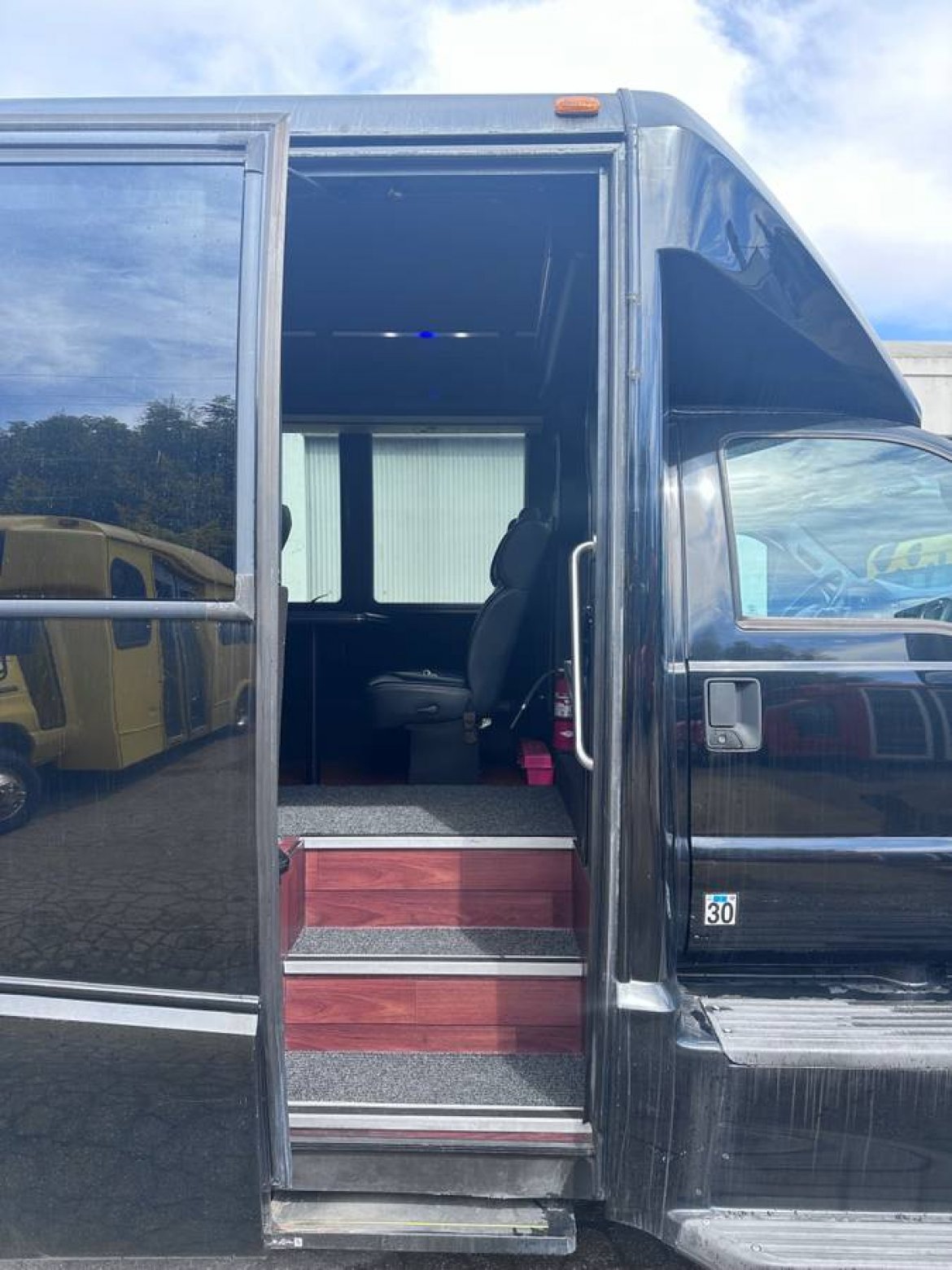 Executive Shuttle for Sale in Anaheim, CA - Photo 17