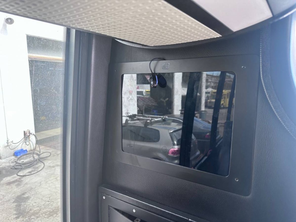 Executive Shuttle for Sale in Anaheim, CA - Photo 6