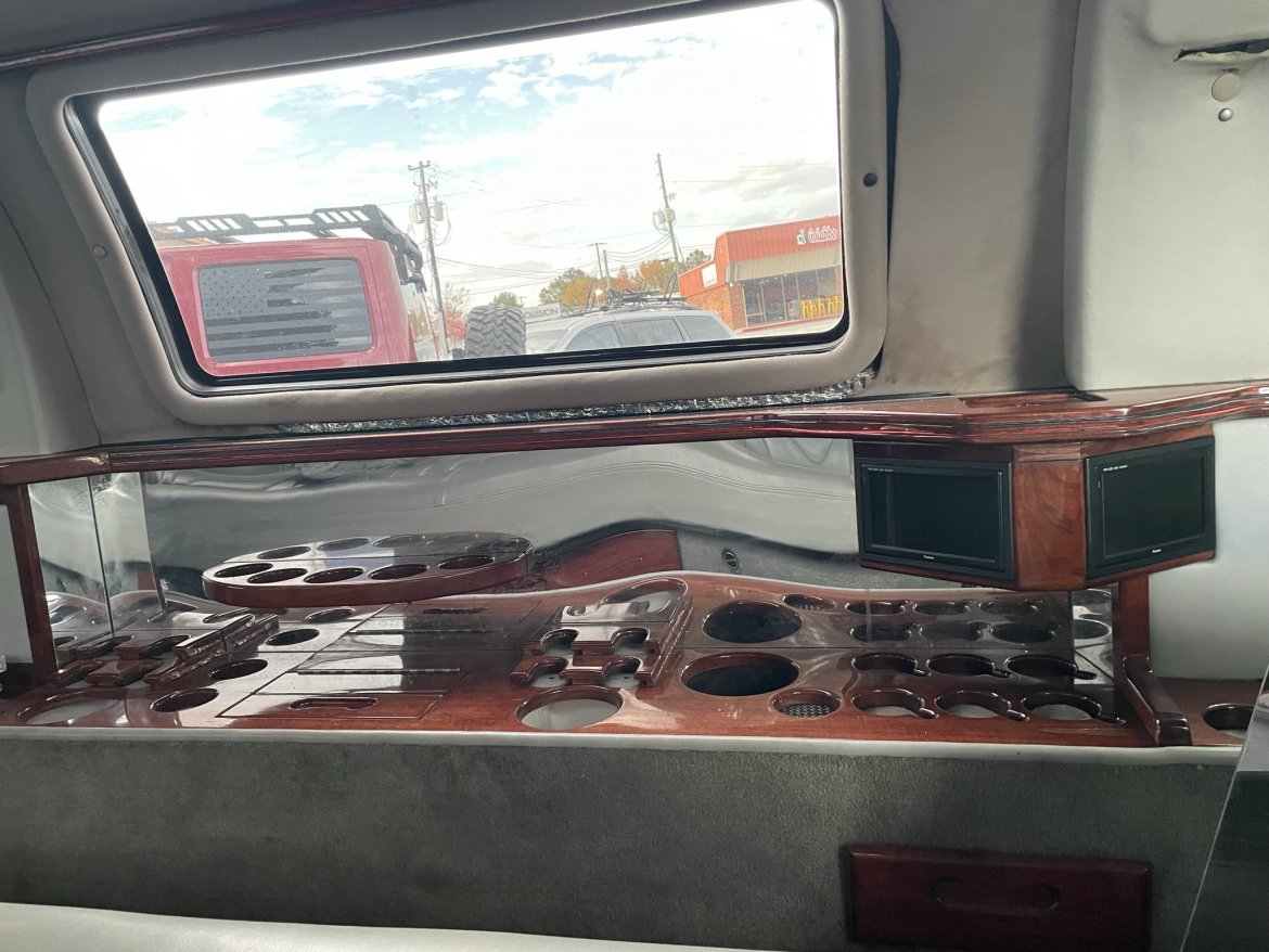 Limousine for Sale in Smyrna, GA - Photo 6