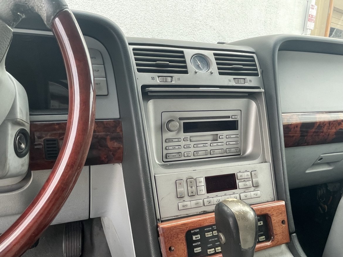 Limousine for Sale in Smyrna, GA - Photo 4