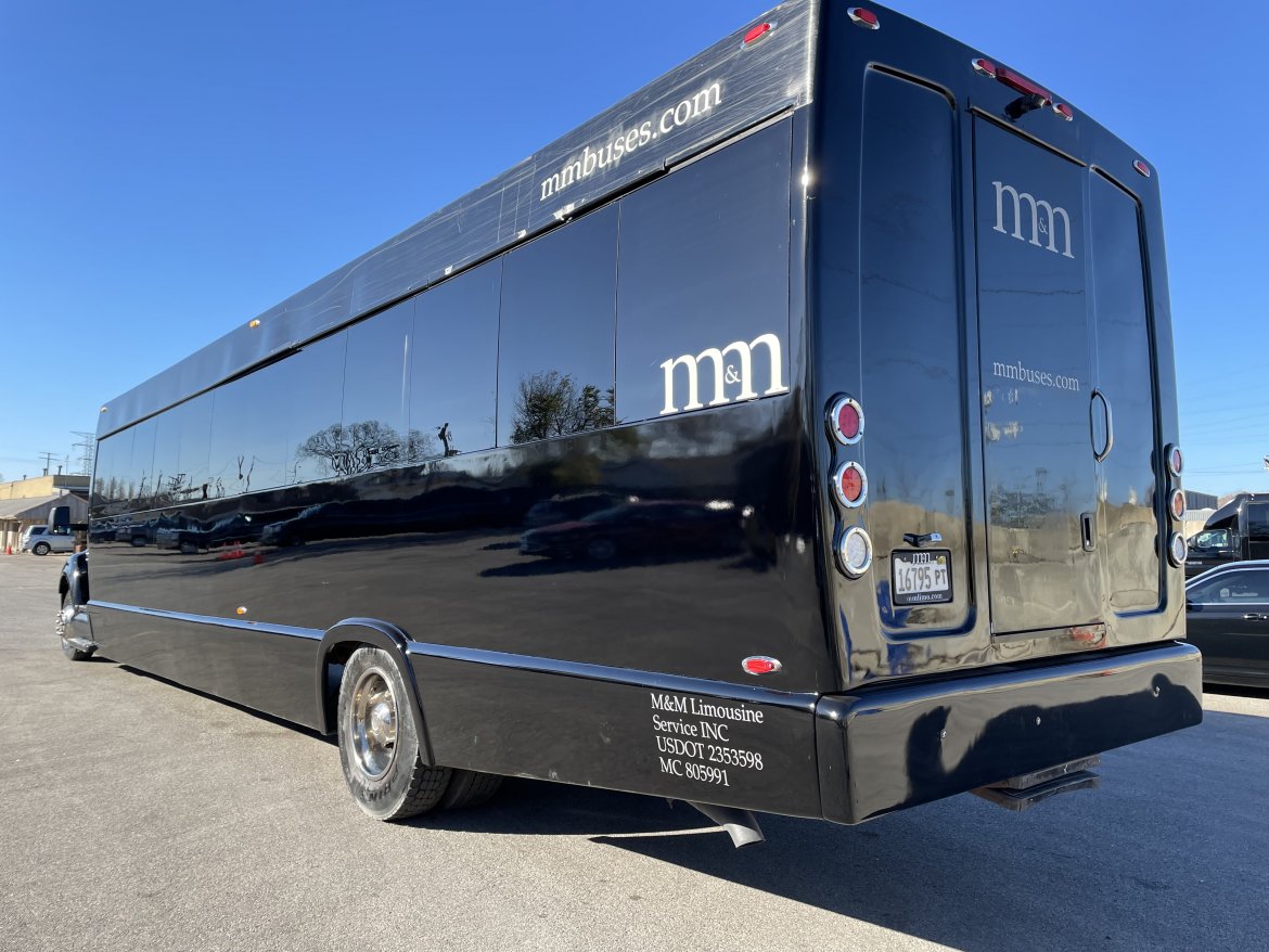 Shuttle Bus for Sale in Des Plaines, IL - Photo 5