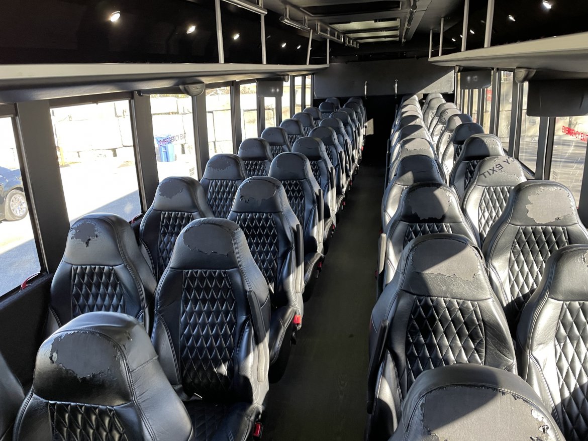 Shuttle Bus for Sale in Des Plaines, IL - Photo 11