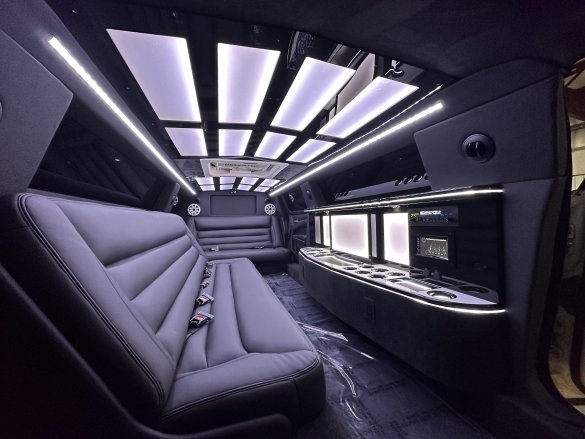 2023 Chrysler 300 Limousine for Sale in Springfield, MO - Main Photo