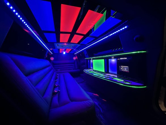 2023 Chrysler 300 Limousine for Sale in Springfield, MO - Photo 3