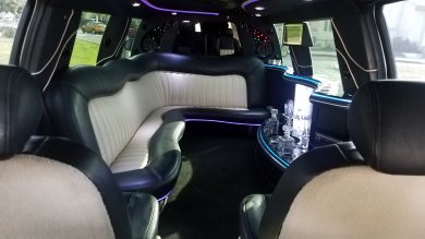 2007 Cadillac Escalade Limousine for Sale in los angeles, CA - Photo 2