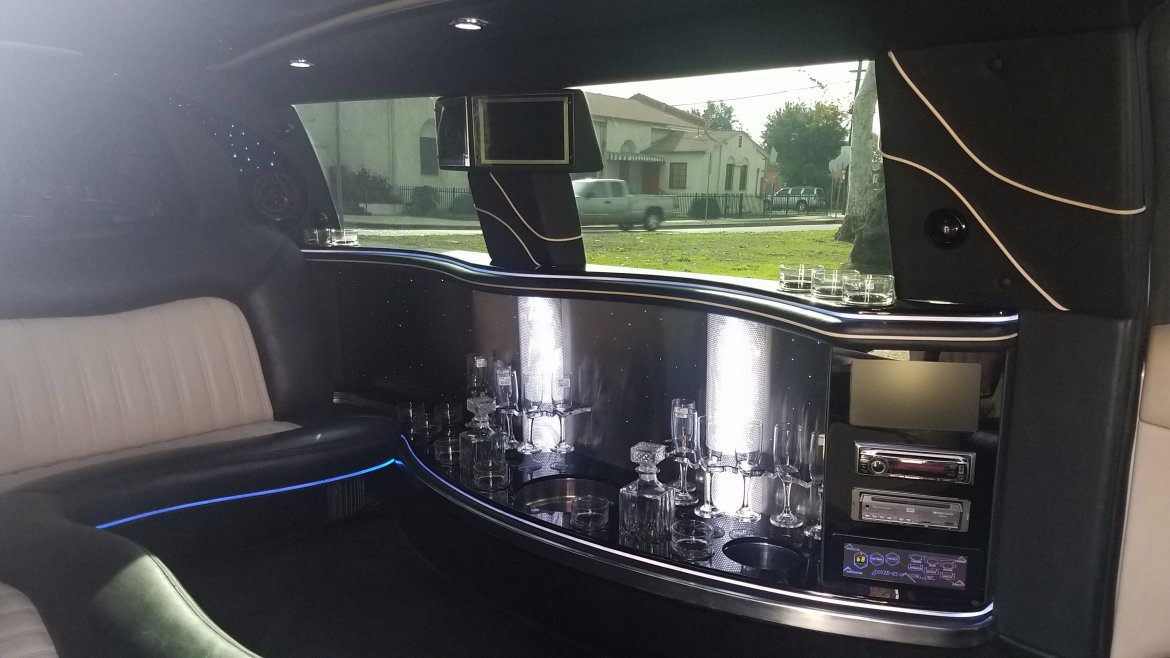 Photo of Limousine for sale: 2007 Cadillac Escalade by Pinnacle