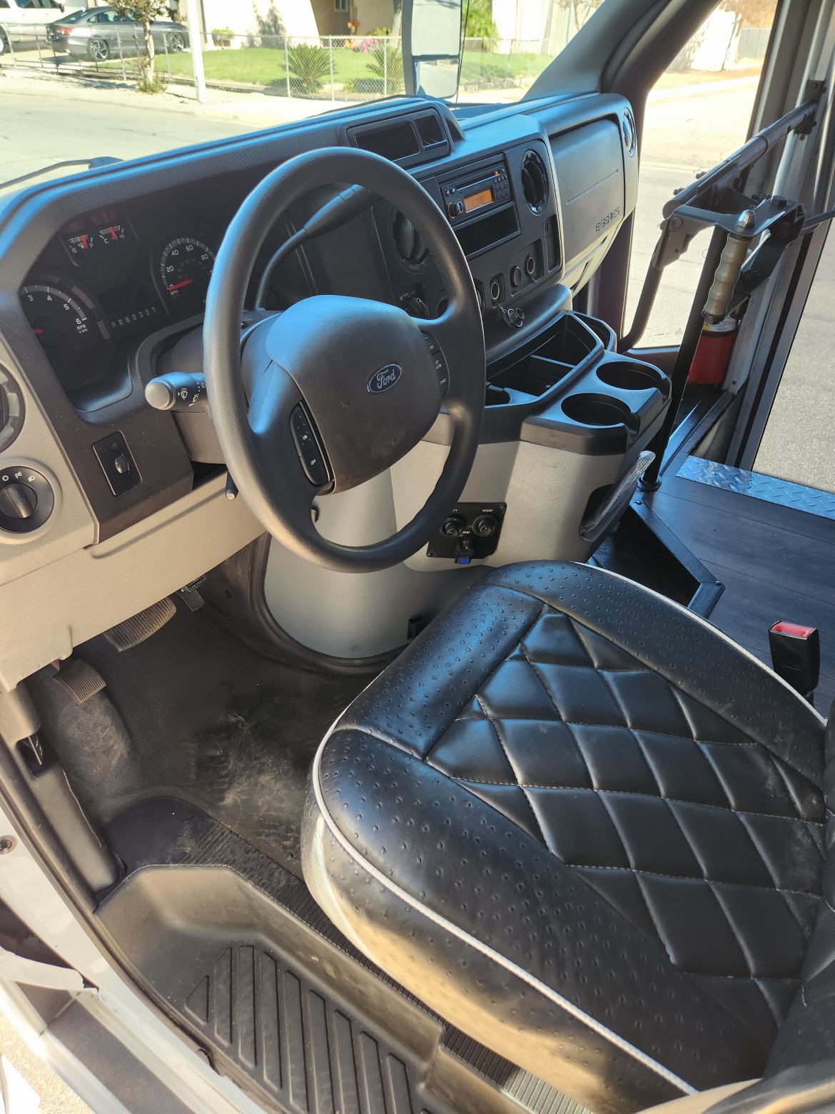 Limo Bus for Sale in Fontana, CA - Photo 11