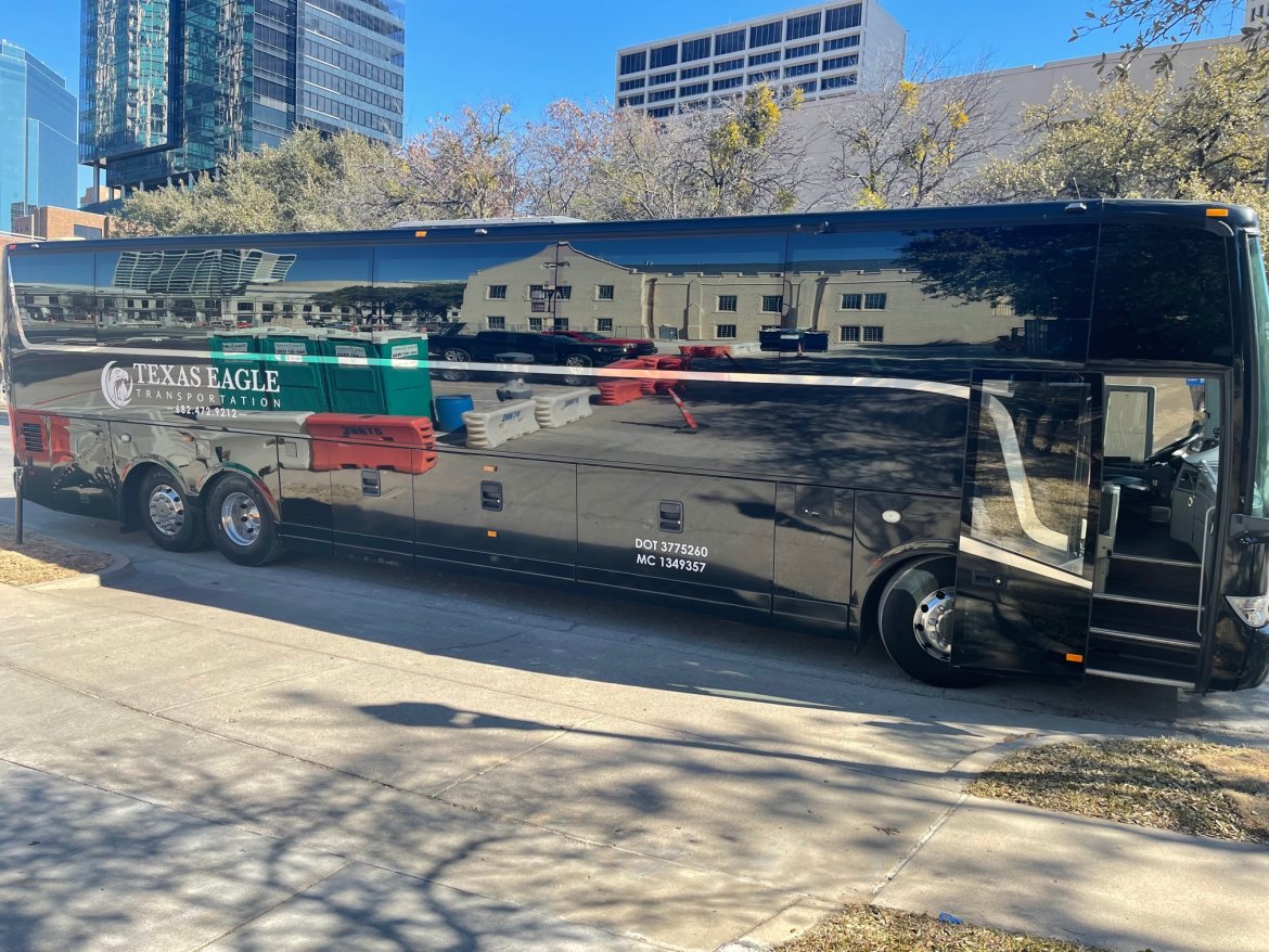 Motorcoach for Sale in Fort Worth, TX - Photo 3