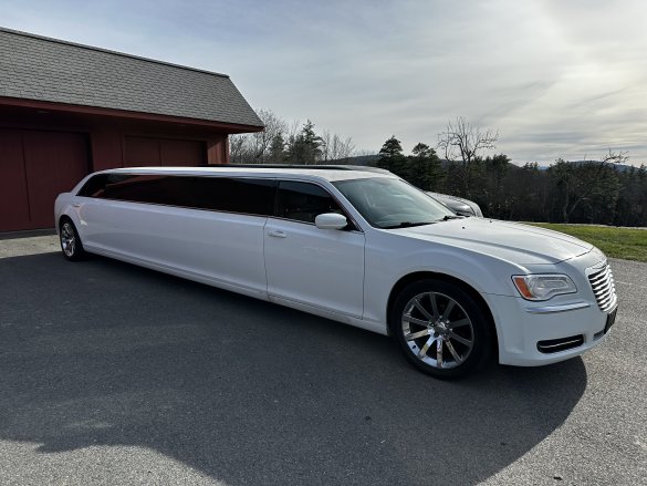 2013 Chrysler 300 Limousine for Sale in Newport, NH - Main Photo