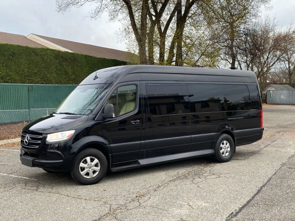 2019 Mercedes-Benz Sprinter Sprinter for Sale in Baldwin, NY - Photo 3