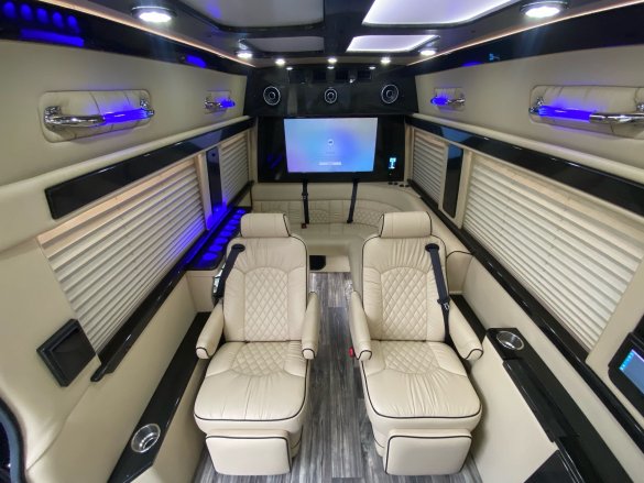 2019 Mercedes-Benz Sprinter Sprinter for Sale in Baldwin, NY - Photo 2