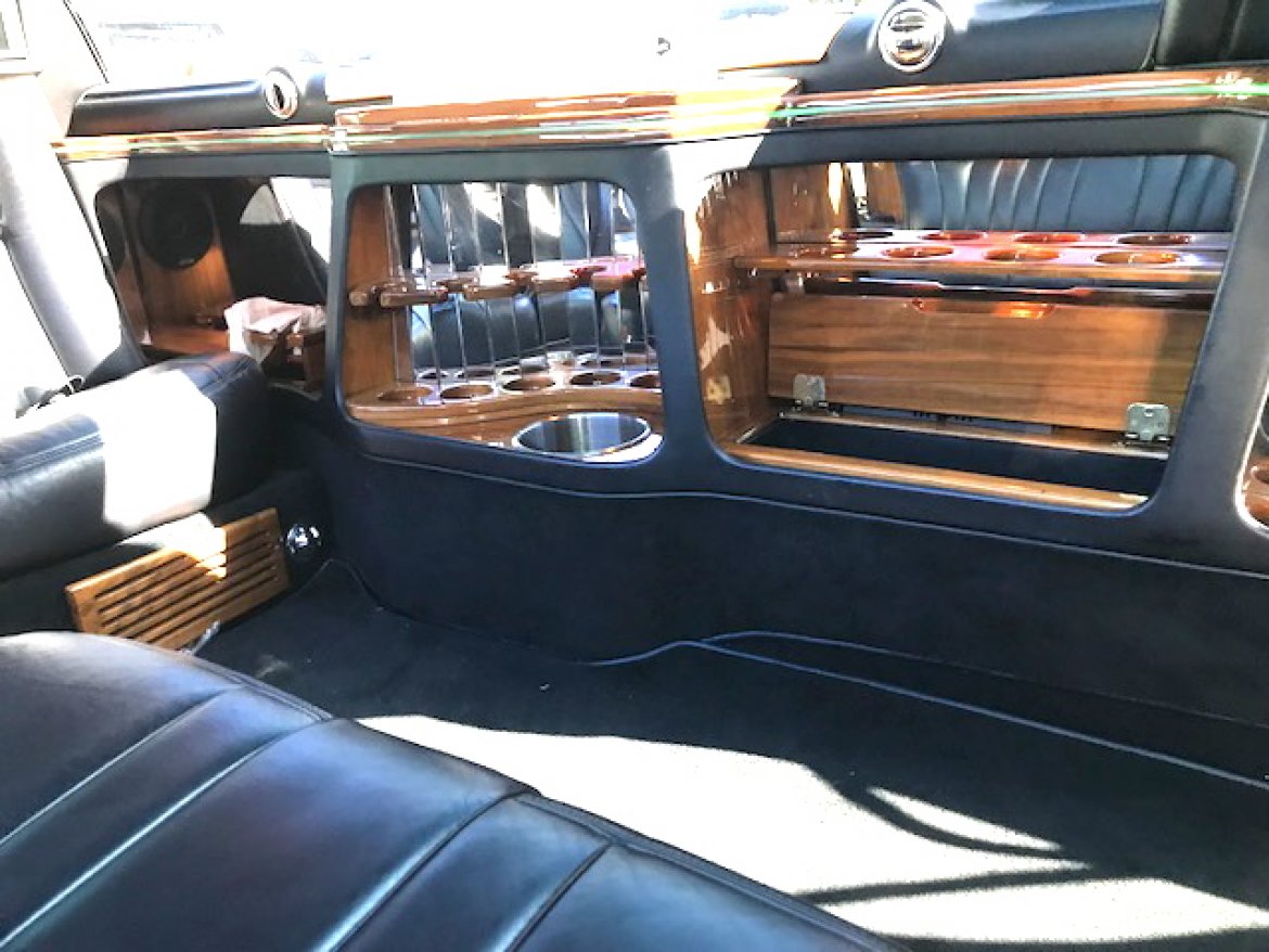 Photo of Limousine for sale: 2006 Lincoln Town-Car 100&quot; by Krystal Koach