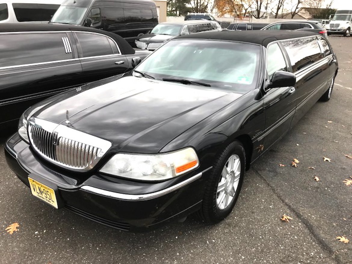 Photo of Limousine for sale: 2006 Lincoln Town-Car 100&quot; by Krystal Koach