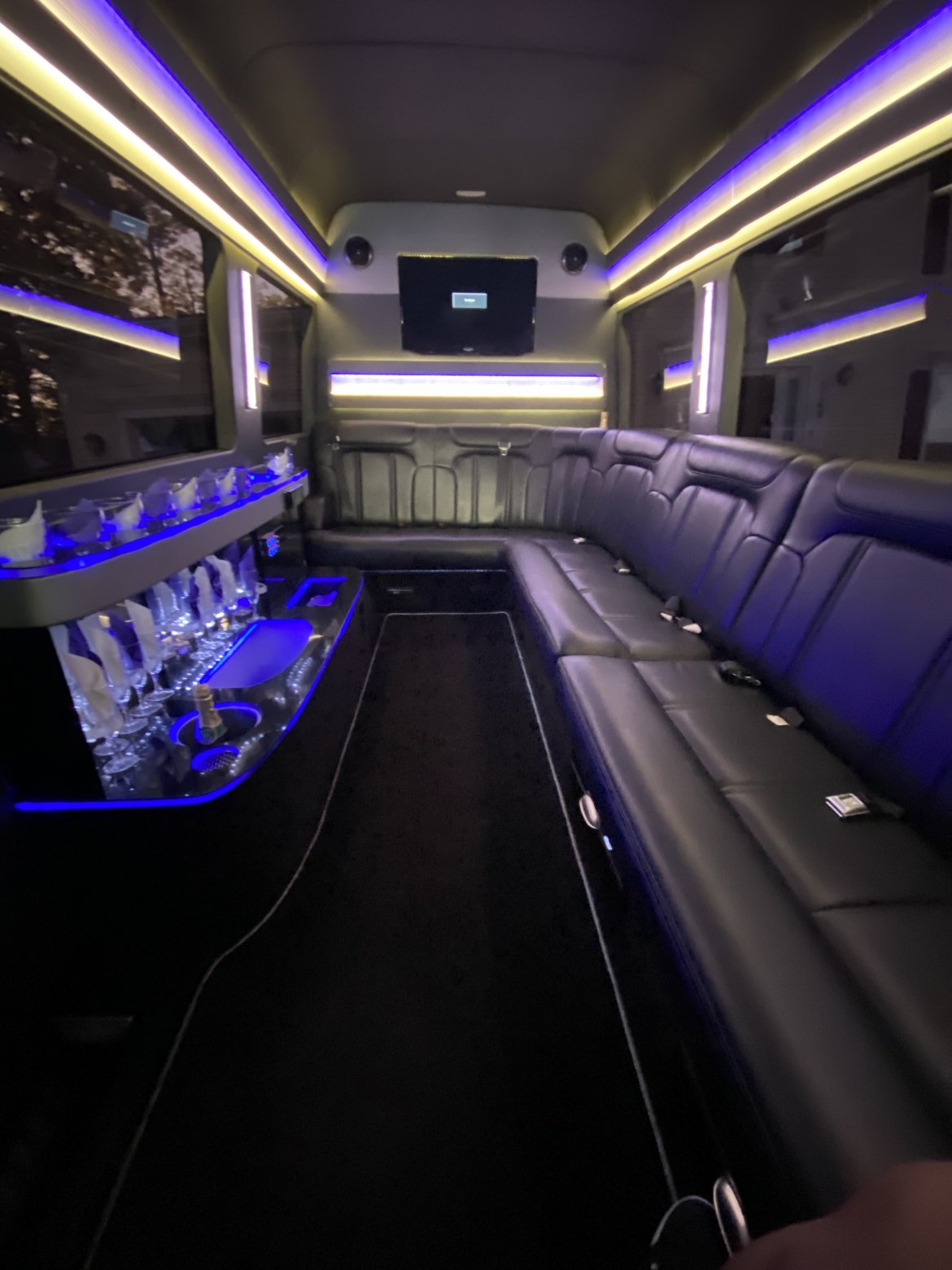 Limo Bus for Sale in Elkridge, MD - Photo 9