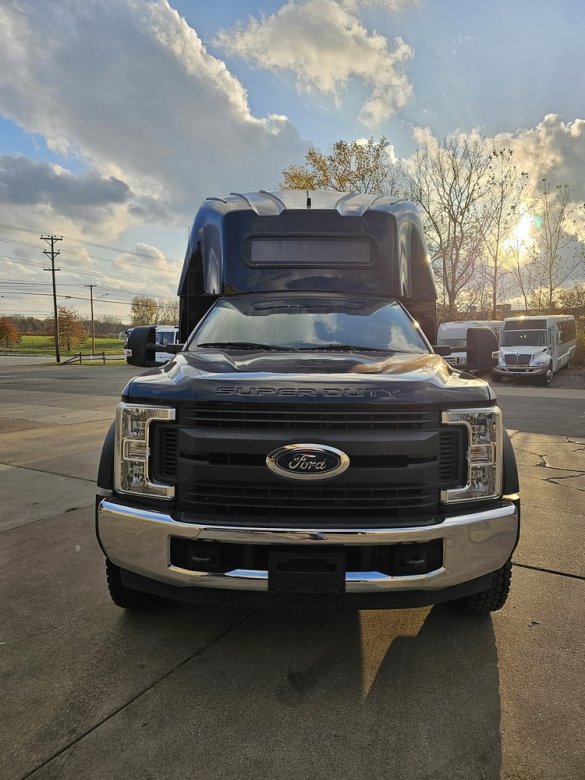 2017 Ford F550 Shuttle Bus for Sale in Erie, PA - Photo 2