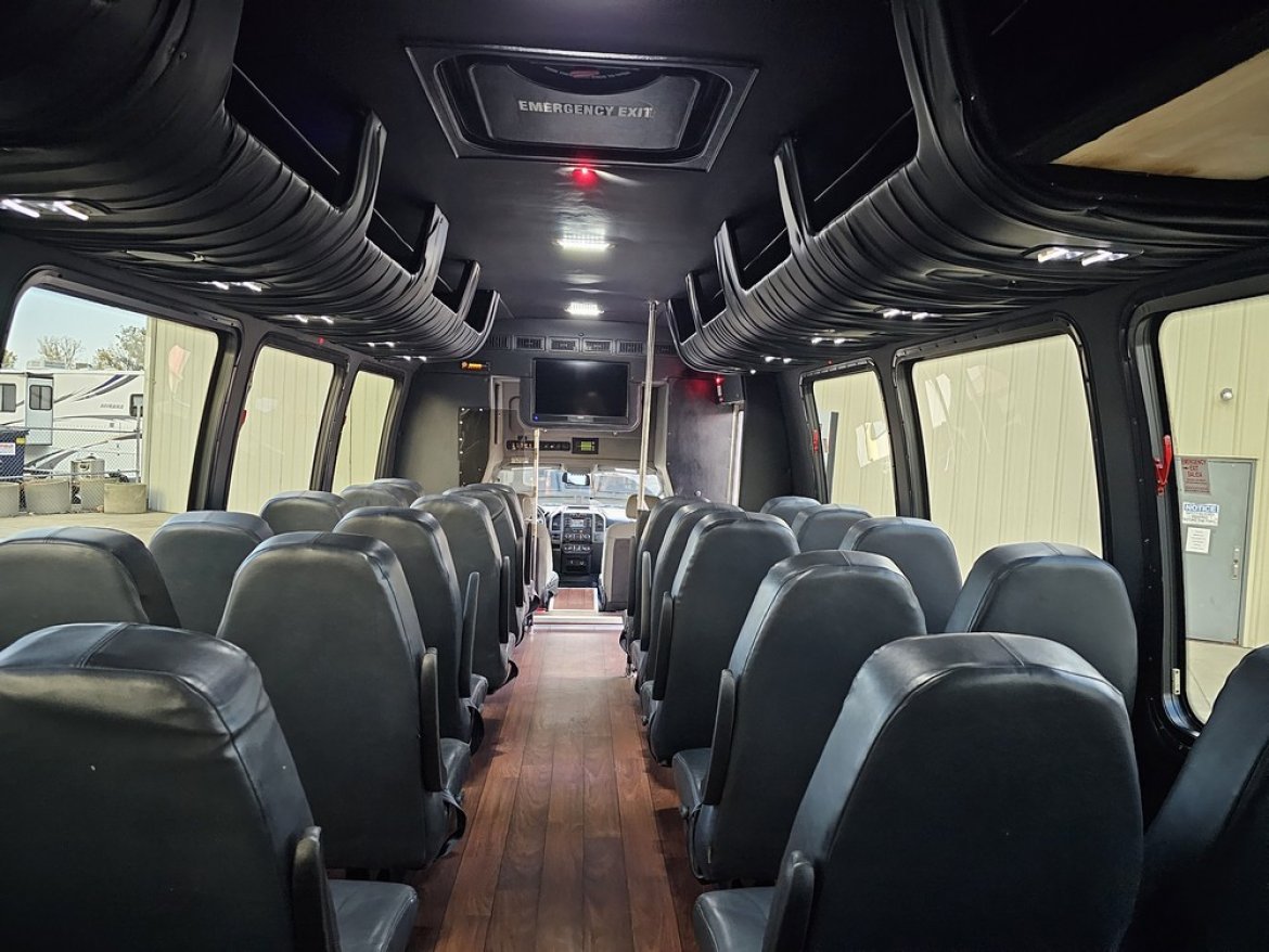 Shuttle Bus for Sale in Erie, PA - Photo 14