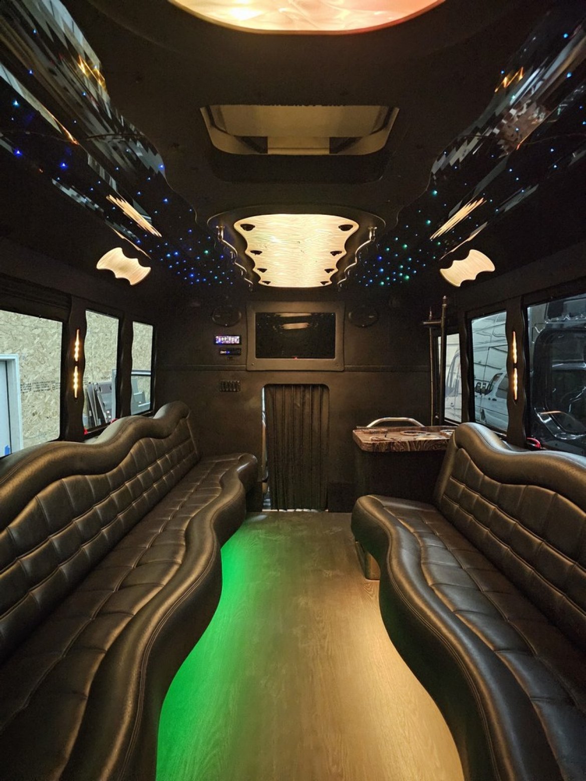 Limo Bus for Sale in Erie, PA - Photo 9
