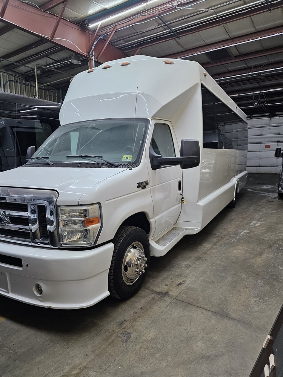 Limo Bus for Sale in Erie, PA - Photo 20