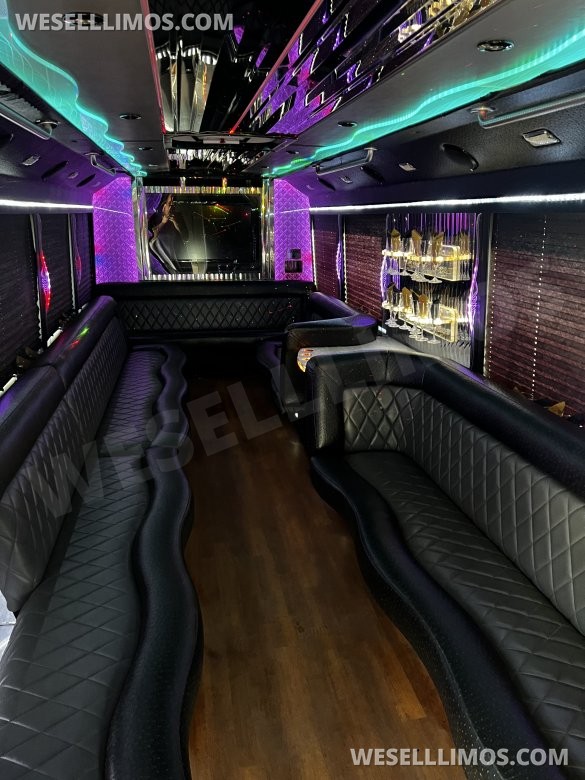 2010 Ford F550 Limo Bus for Sale in houston, TX - Main Photo