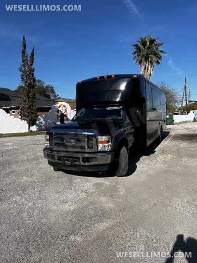 2010 Ford F550 Limo Bus for Sale in houston, TX - Photo 2