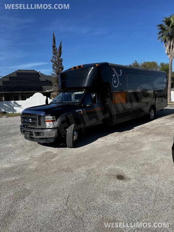 2010 Ford F550 Limo Bus for Sale in houston, TX - Photo 3