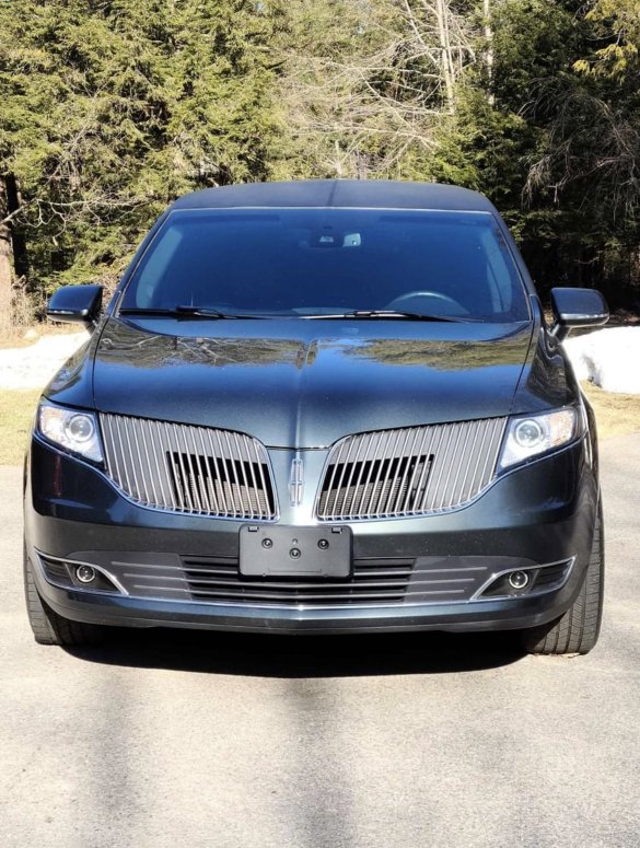 2015 Lincoln MKT Limousine for Sale in Brookline, NH - Photo 2
