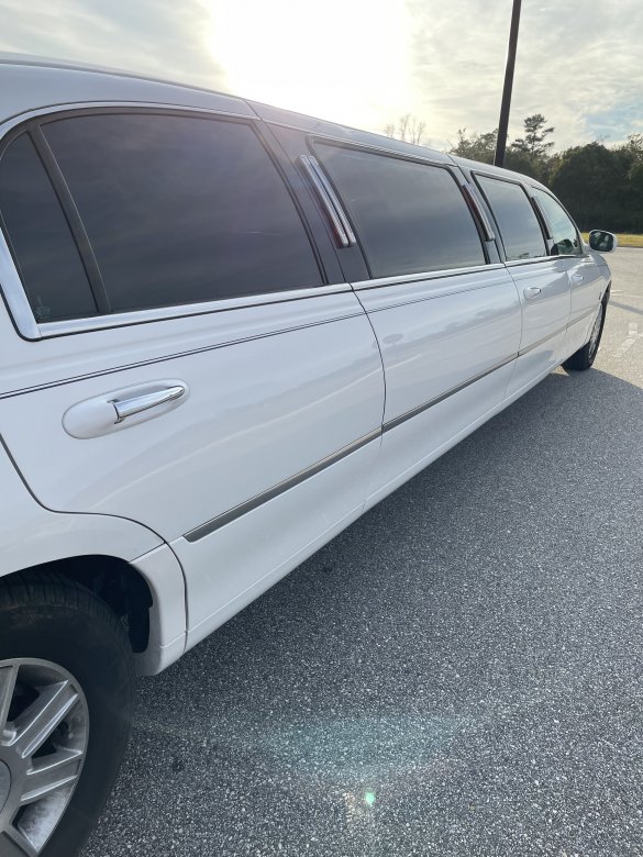 2008 Lincoln Town Car Limousine for Sale in Daphne, AL - Photo 2
