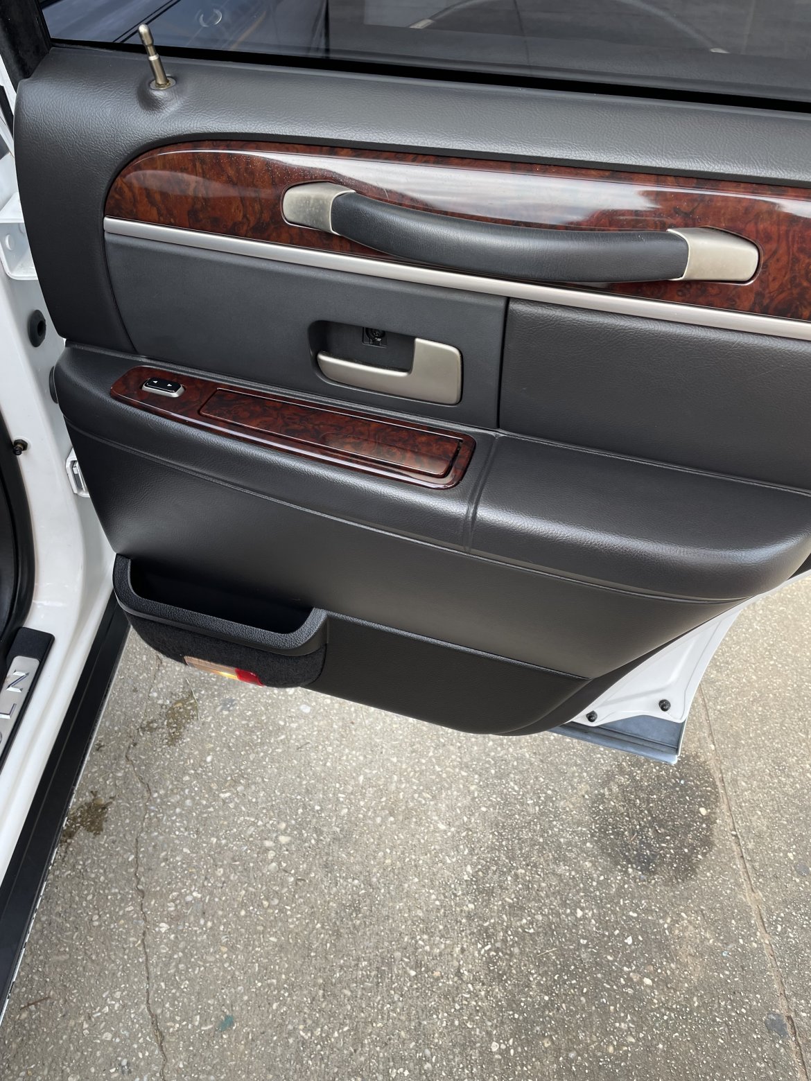 Limousine for Sale in Daphne, AL - Photo 13