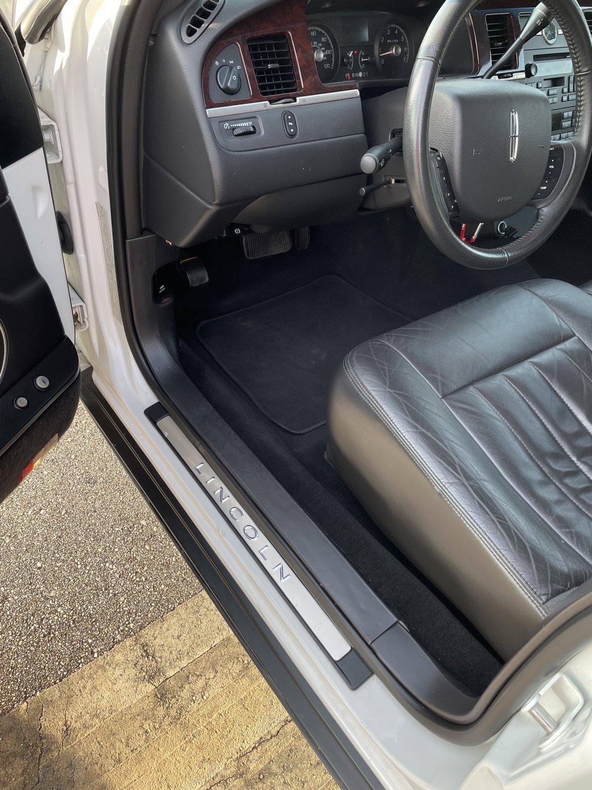 Limousine for Sale in Daphne, AL - Photo 19