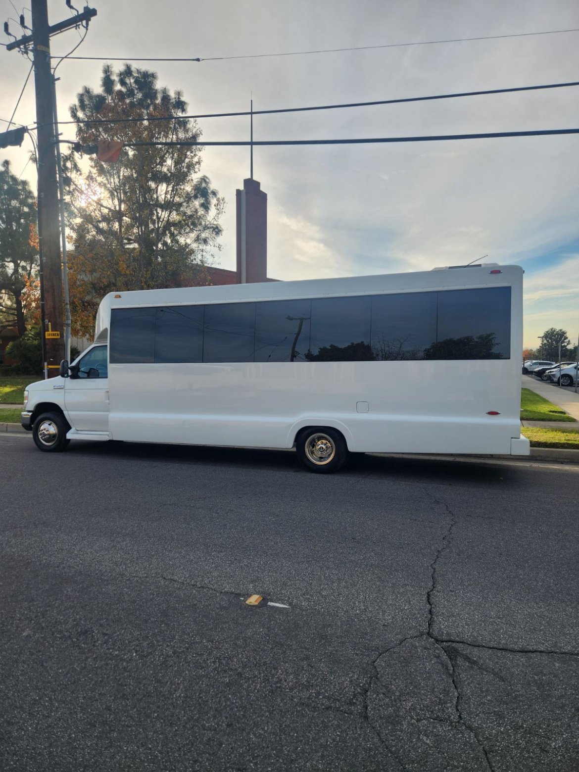Limo Bus for Sale in Fontana, CA - Photo 10