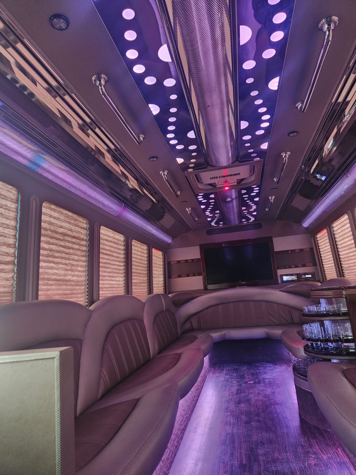 Limo Bus for Sale in Fontana, CA - Photo 15