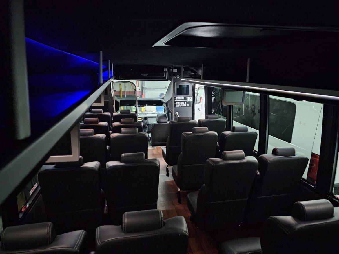 Shuttle Bus for Sale in Erie, PA - Photo 10