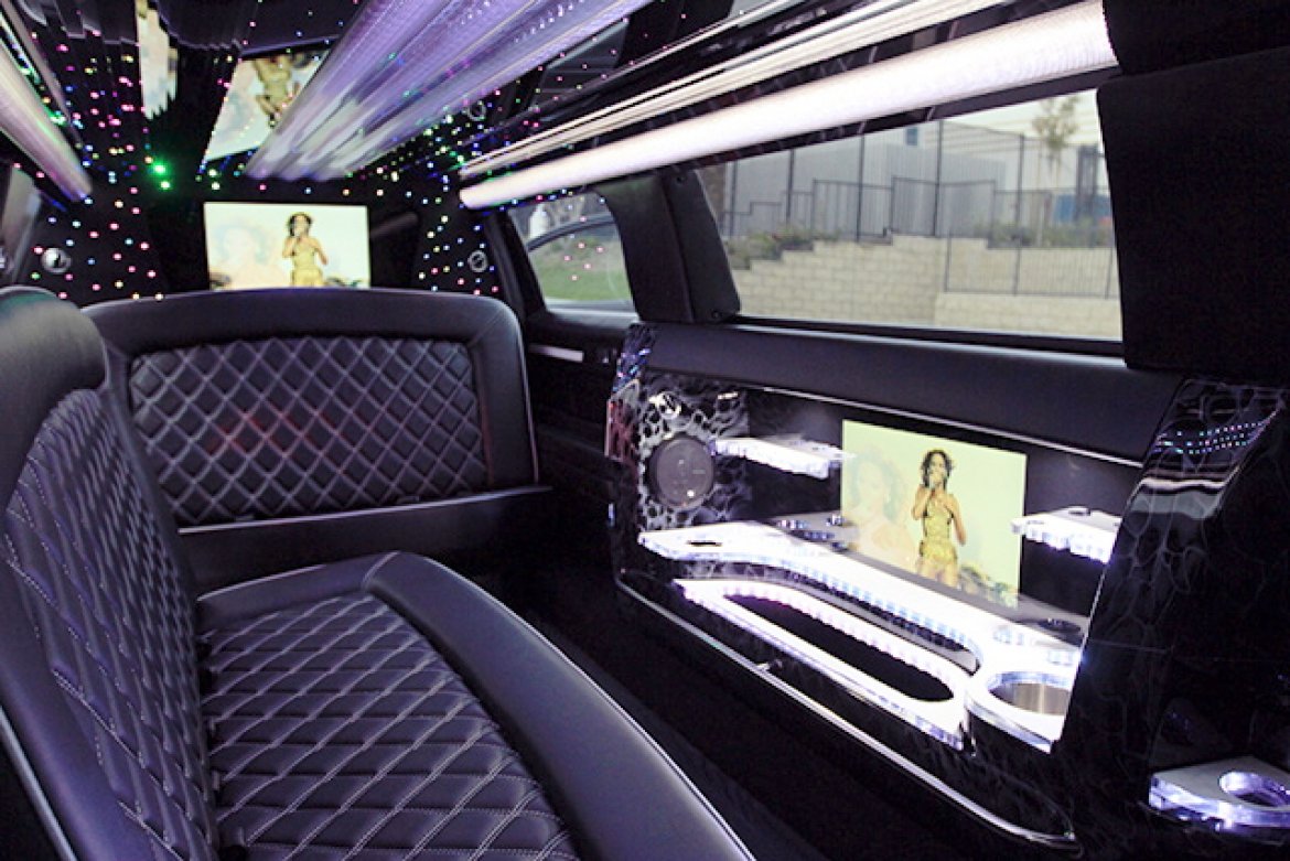 Photo of Limousine for sale: 2017 Lincoln MKT 27&quot; by Tiffany Coach