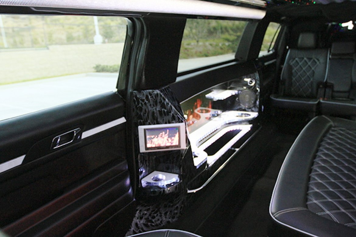 Photo of Limousine for sale: 2017 Lincoln MKT 27&quot; by Tiffany Coach