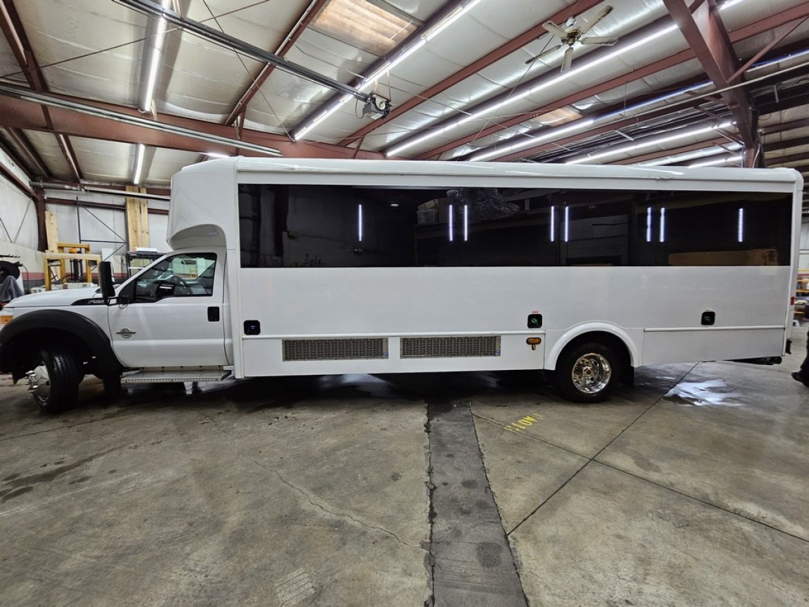 Limo Bus for Sale in Erie, PA - Photo 15