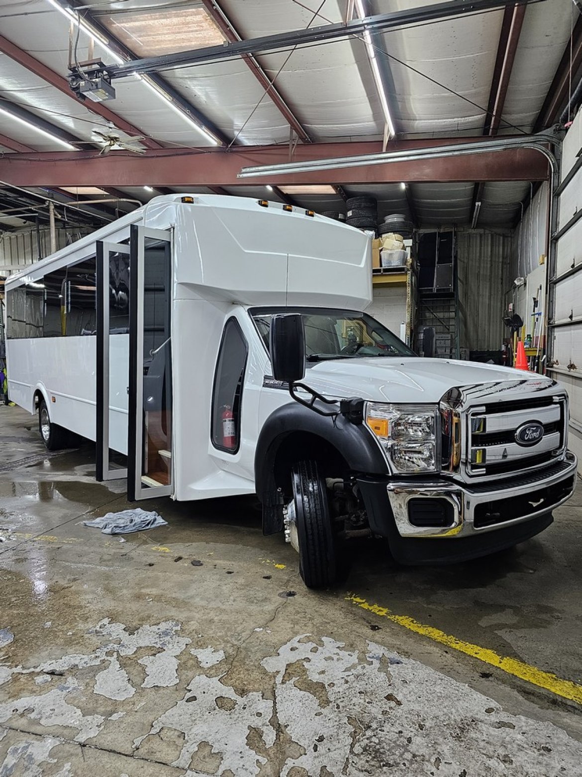 Limo Bus for Sale in Erie, PA - Photo 17