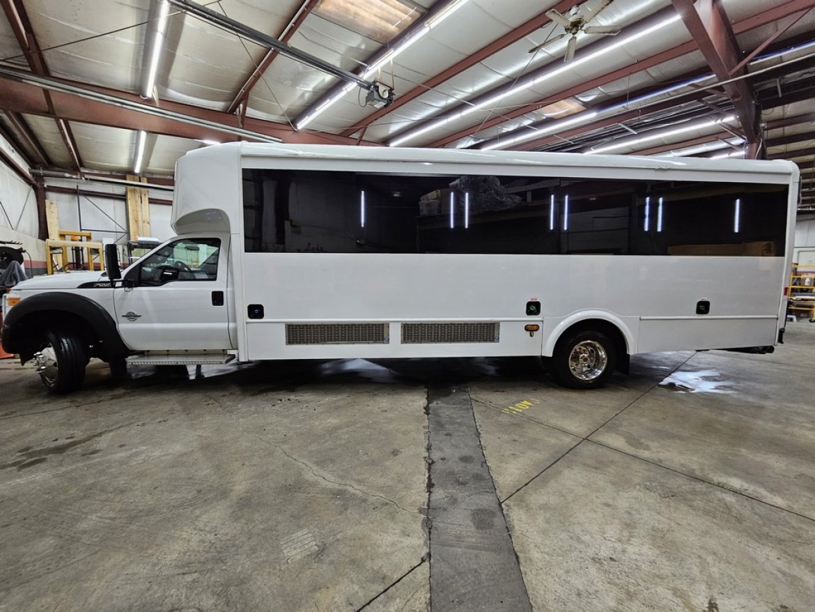 Limo Bus for Sale in Erie, PA - Photo 18