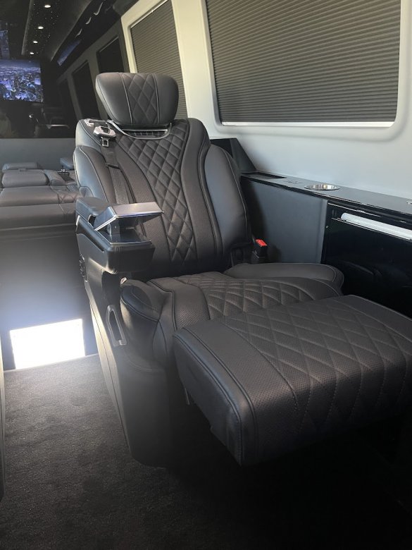 2023 SPV Conversions Mercedes-Benz Sprinter 3500 XD (CEO)