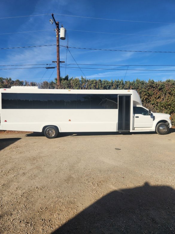 2017 Ford F550 Limo Bus for Sale in Fontana, CA - Main Photo