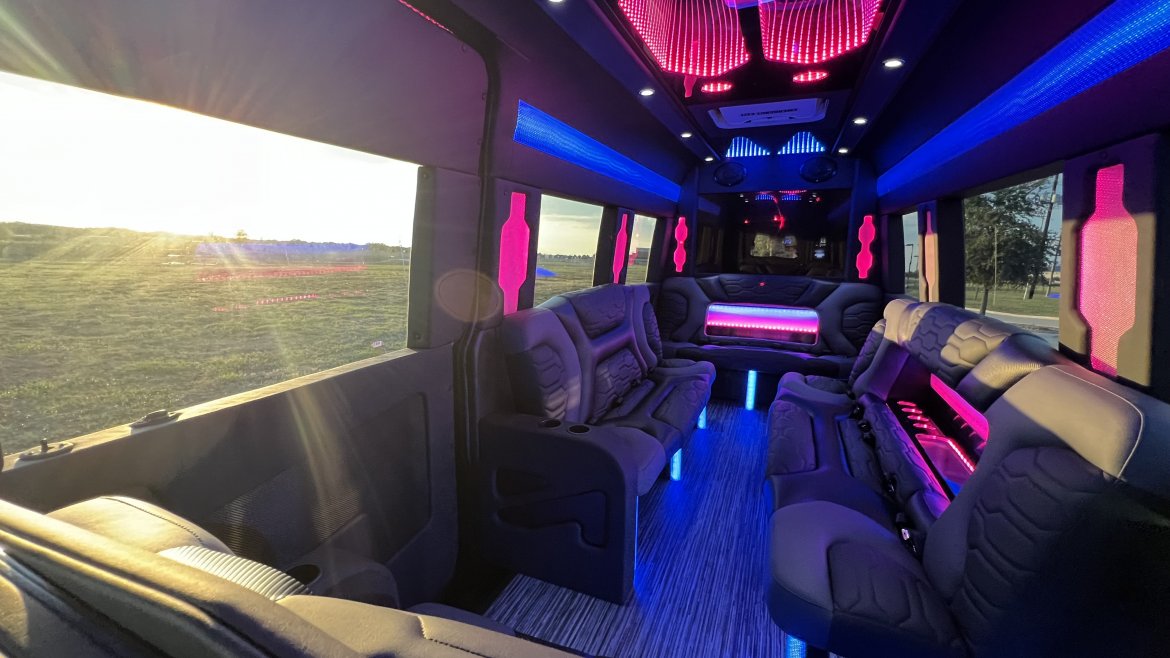 Sprinter for Sale in Arlington, TX - Photo 19