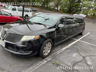 2014  Lincoln MKT Limousine