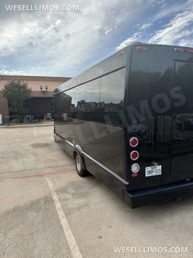 2017 Ford E450 Limo bus