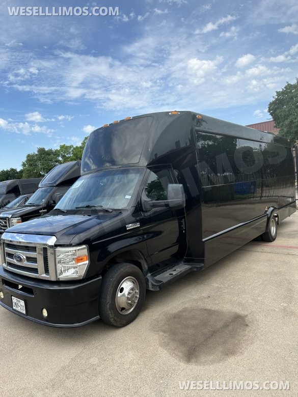 2017 Ford E450 Limo bus