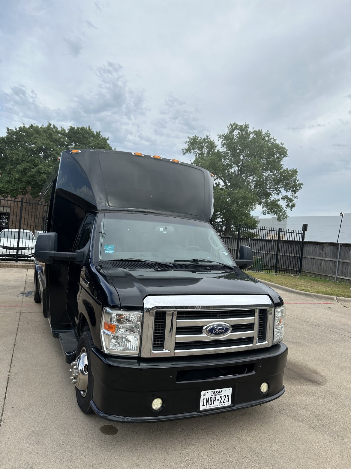 Limo Bus for sale: 2017 Ford E450